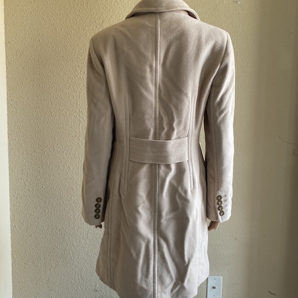 Anne Klein, Women Coat, Cream Color, Size 4. - Picture 3 of 10